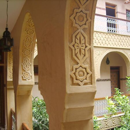 Riad Les Chrifis Navette Aeroport 24 Sur 24 Φεζ Εξωτερικό φωτογραφία
