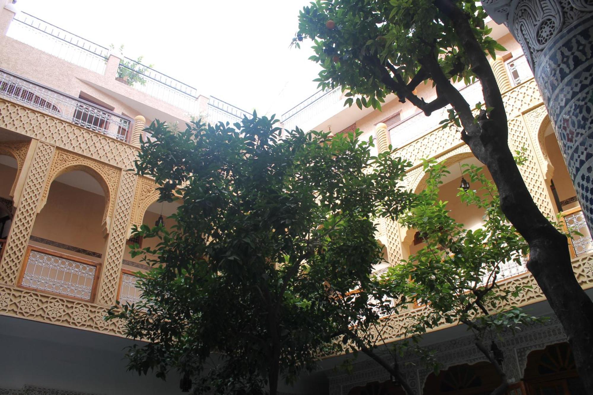 Riad Les Chrifis Navette Aeroport 24 Sur 24 Φεζ Εξωτερικό φωτογραφία