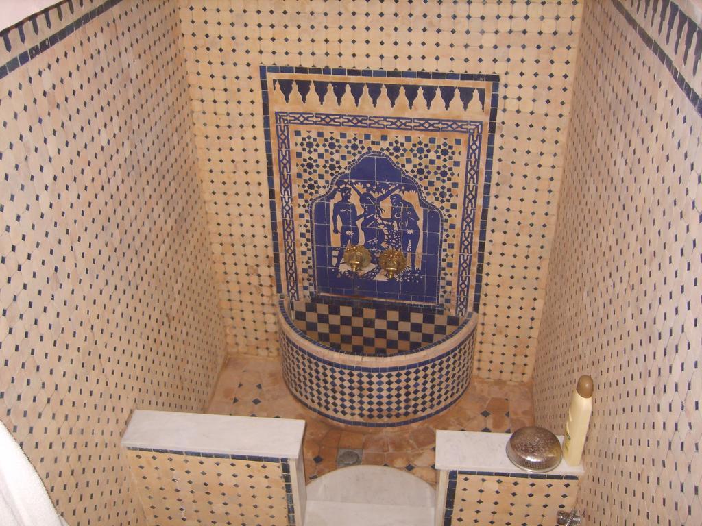 Riad Les Chrifis Navette Aeroport 24 Sur 24 Φεζ Εξωτερικό φωτογραφία